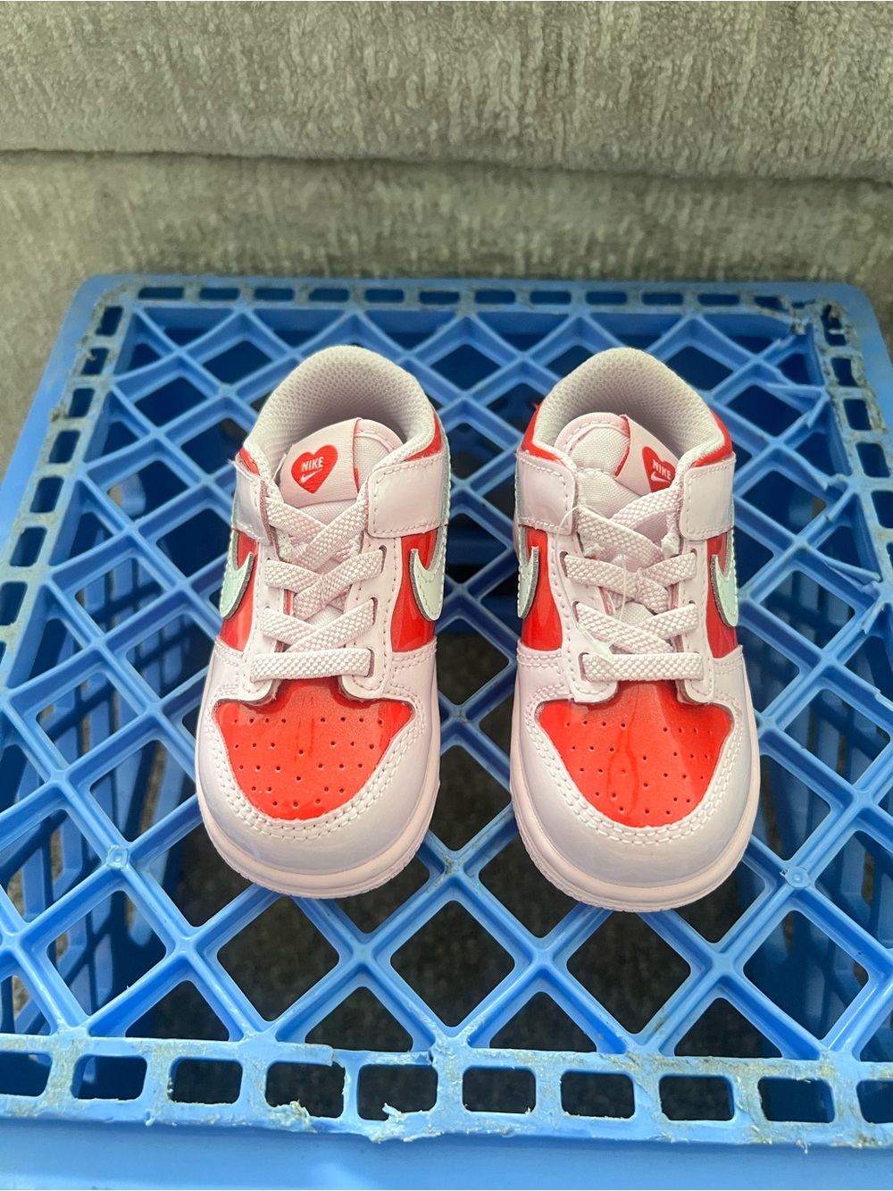 Nike Kids Pink and Red Low-Top Sneakers